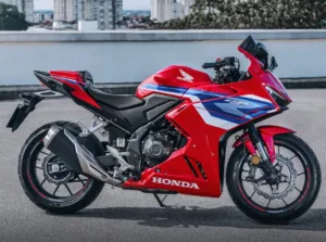 CBR400Rとの速度と性能を比較