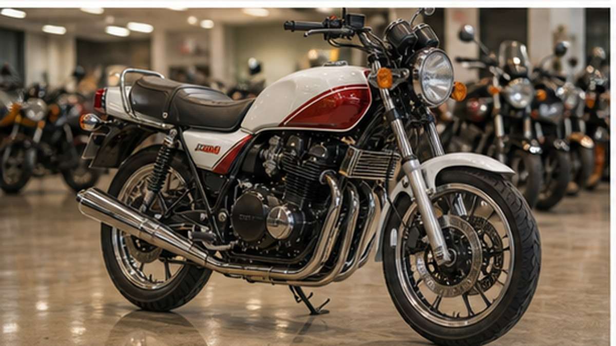 旧車バイクが中古車ショールームに並ぶイメージ
